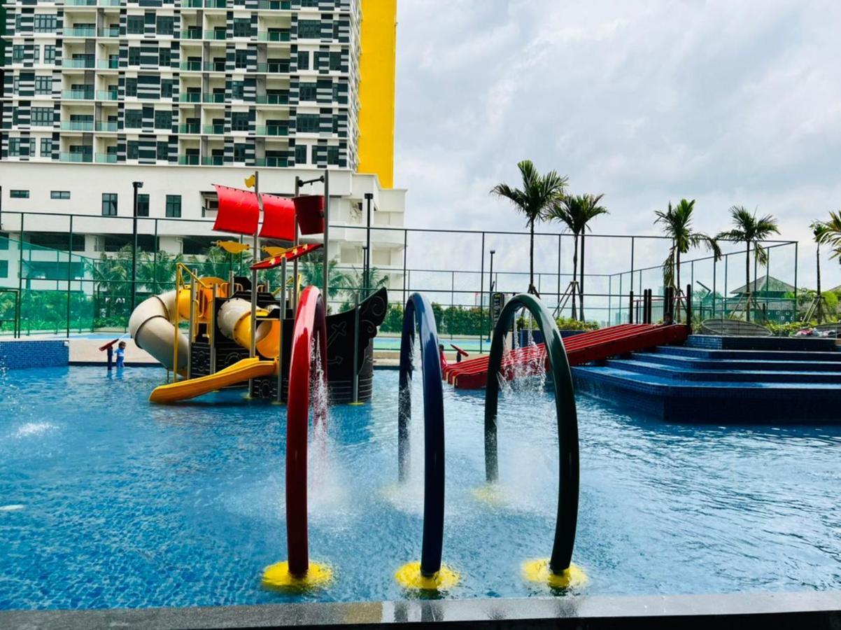 Bali Residence Next To Atlantis Malacca Екстер'єр фото